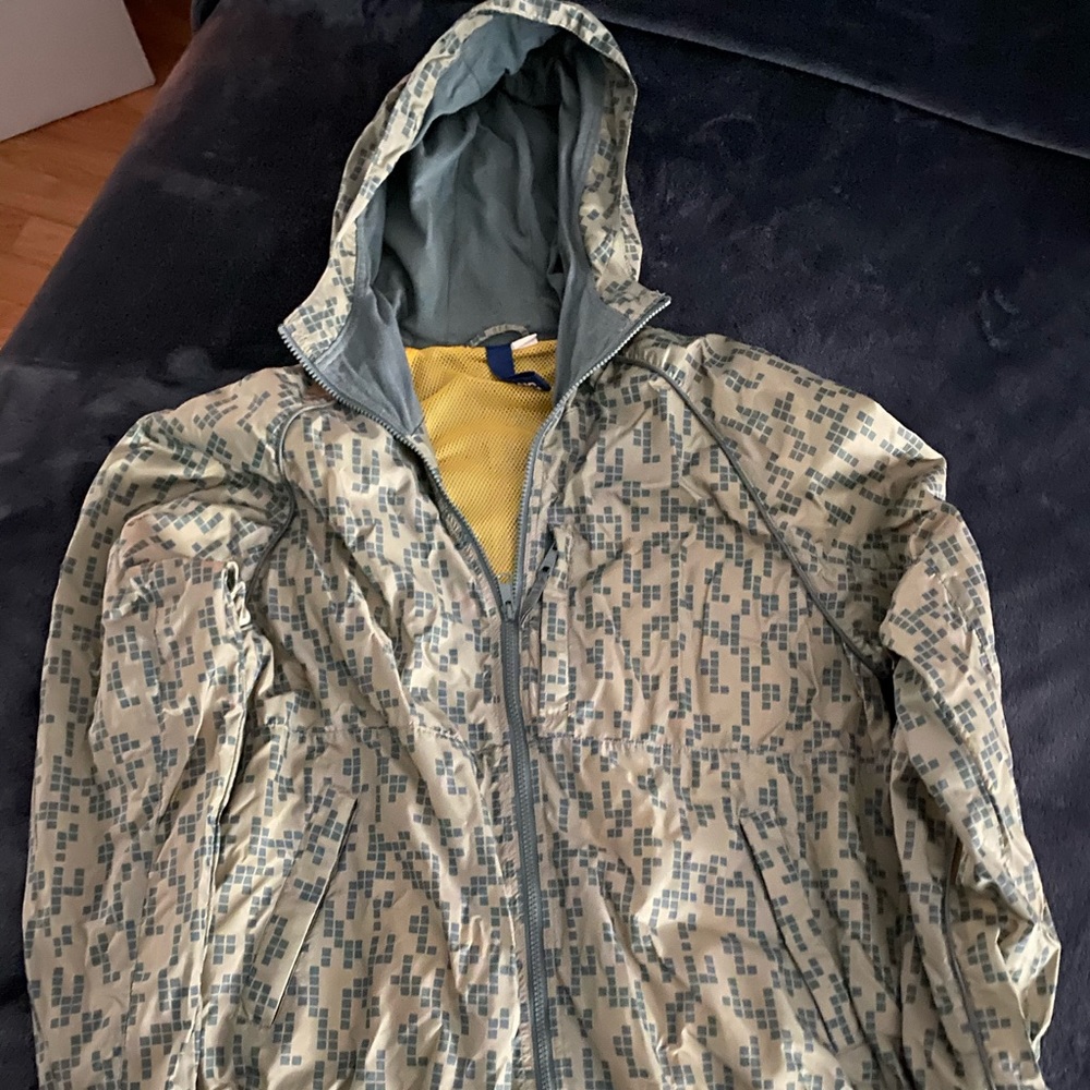 Men’s Sports Jacket Lightly(Used)